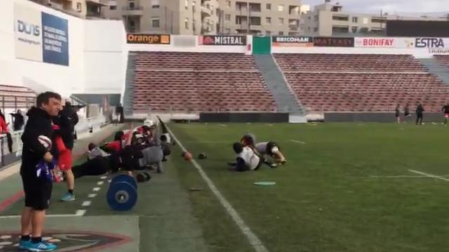 VIDEO. INSOLITE : la séance de muscu du RCT au rythme de "Tu veux mon zizi" de Francky Vincent