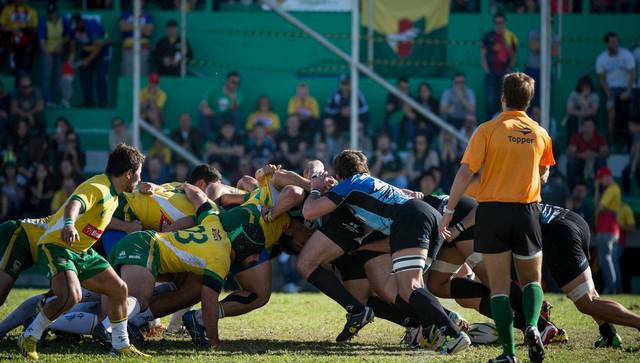 Le rugby grandit au pays du football avec l'aide d'un Français, Kévin Chevalier 