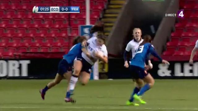 VIDEO. 6 Nations. France Féminines. Le solide plaquage de la Toulousaine Camille Imart sur une Écossaise 