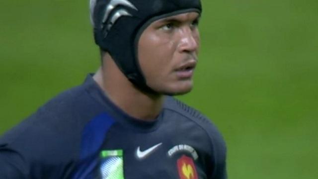 VIDEO. Thierry Dusautoir : avec 38 plaquages face aux Blacks, The Dark Destroyer est né en octobre 2007 à Cardiff