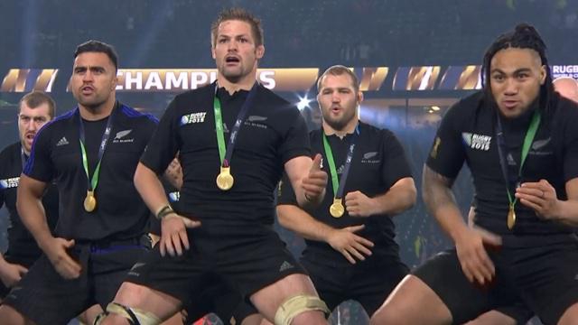 VIDÉO. Finale Coupe du monde. Les All Blacks offrent un haka de la victoire au public de Twickenham