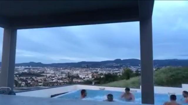 INSOLITE. Les Biterrois qui ont fêté le titre dans la piscine de Morgan Parra reconnaissent avoir abusé