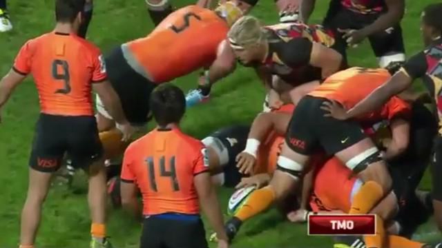 VIDEO. Super Rugby. Tomas Lavanini et Ramiro Herrera voient rouge après deux charges dangereuses à l'épaule