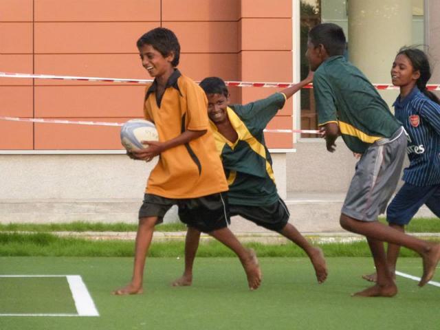 Découvrez la belle initiative du Rugby Slums Club envers les enfants des bidonvilles en Inde