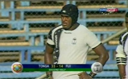 Les Fidjiens marquent un essai de 100m 