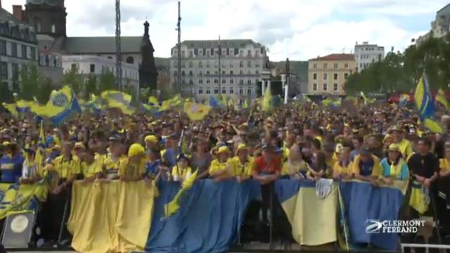 VIDEO. Suivez en direct les célébrations Place de Jaude avec les joueurs de l'ASM et le Brennus !