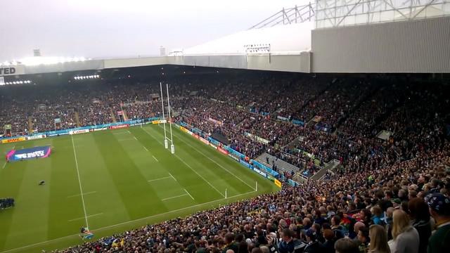 VIDEO. Coupe du monde. Les supporters donnent de la voix sur Flower of Scotland et Nkosi Sikelel' iAfrika à Newcastle 