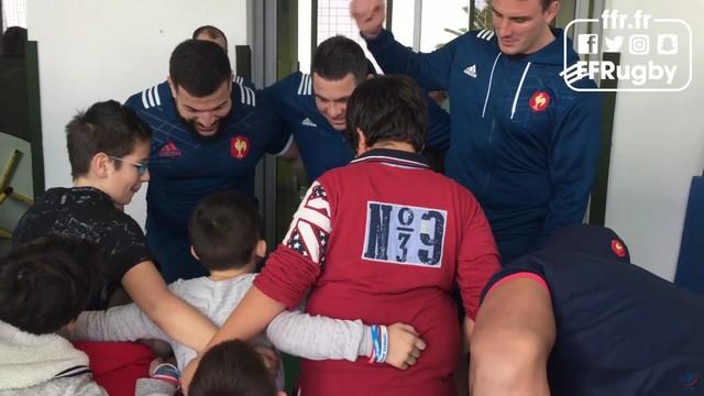 VIDEO. XV de France - Les Tricolores donnent de leur personne pour les enfants malades