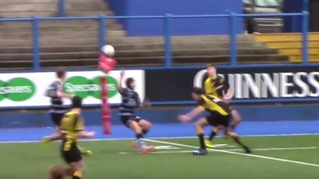 VIDÉO. Les U15 de Cardiff Schools inscrivent un essai sublime après une série d'offloads