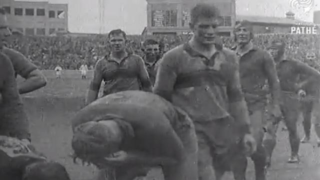 VIDEO. FLASHBACK. 1937. Les Wallabies et les Springboks prennent un bain de boue sur la pelouse du Sydney Cricket Ground