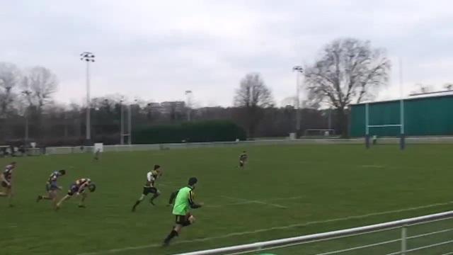 VIDEO. Rugby amateur : 5 défenseurs battus et 80 mètres pour le superbe essai en solo de Cergy-Pontoise