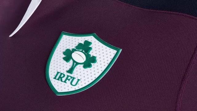 PHOTOS. L'Irlande dévoile un nouveau maillot violet pour 2016-2017