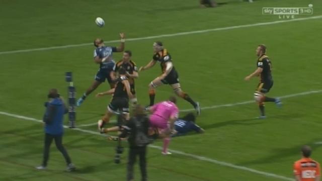 VIDEO. Super Rugby - Lolagi Visinia jongle avec le ballon pour un essai acrobatique face aux Chiefs