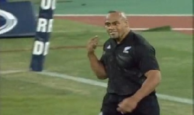 Vidéo Rétro : Un match de rugby au paradis entre les Blacks et les Wallabies en 2000