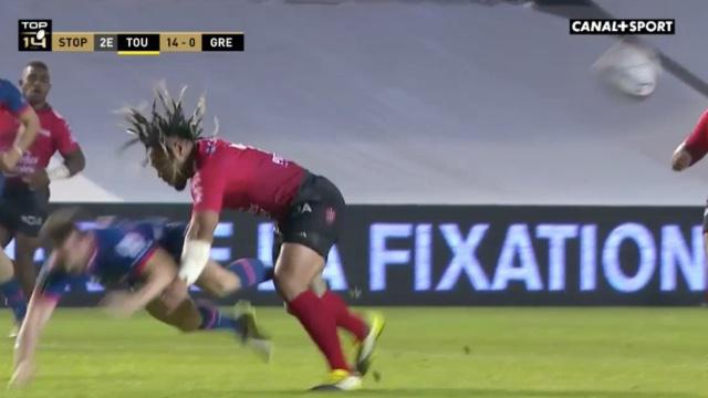 VIDÉO. RCT - Grenoble : Ma'a Nonu écope d'un carton jaune après un gros caramel sur Loustalot