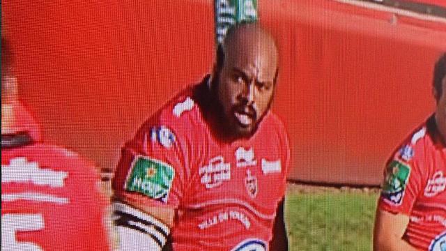 Mako Vunipola se marre en voyant le style du pilier du RCT Emmanuel Felsina