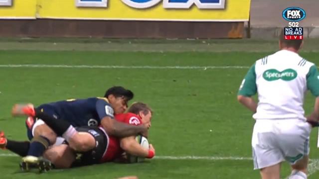 VIDEO. Super Rugby. Le All Black Malakai Fekitoa enchaîne les sauvetages épiques dans son en-but 