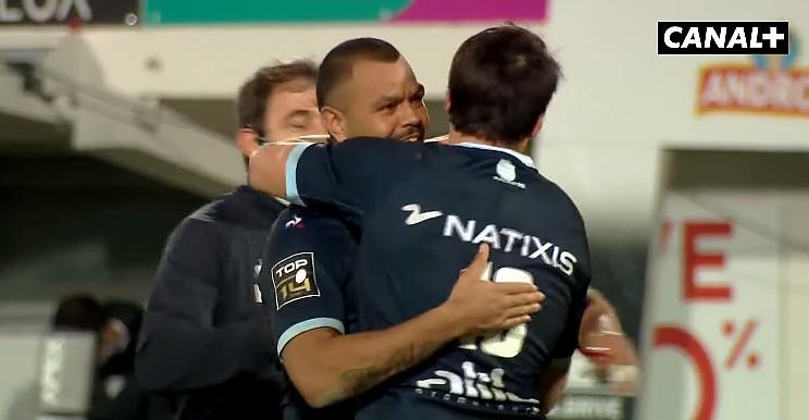 Mené 13-0 après 12 minutes, le Racing arrache la victoire à la 81e ! [VIDEO]