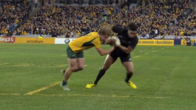 VIDÉO. Michael Hooper nous montre comment jouer un duel contre Julian Savea