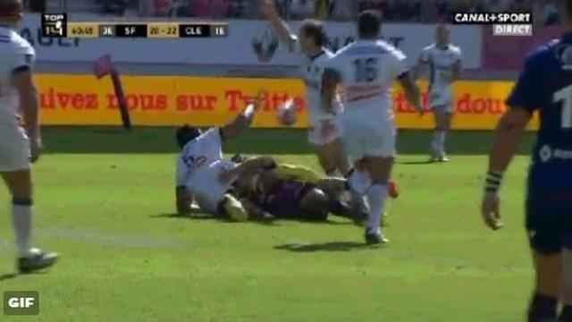 GIF. Top 14 - ASM. Morgan Parra se fait recadrer par une phrase assassine de l'arbitre 