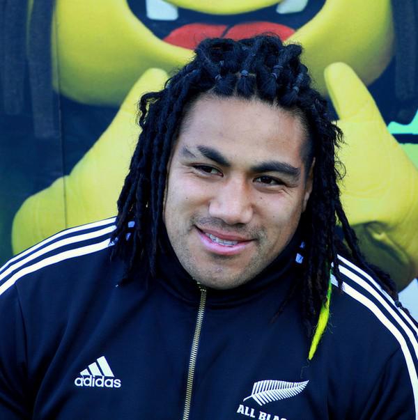 Ma'a Nonu reste en Nouvelle-Zélande et signe pour les Highlanders !