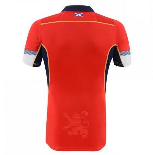 PHOTOS. Le XV d'Ecosse dévoile son nouveau maillot... rouge