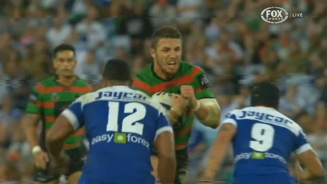 VIDEO. Rugby à 13. Sam Burgess pose son cerveau et charge sur 25 mètres face à trois défenseurs 