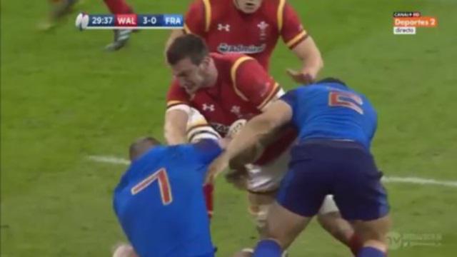 VIDEO. Pays de Galles - France : Sam Warburton assomme Antoine Burban avec un cul de l'espace