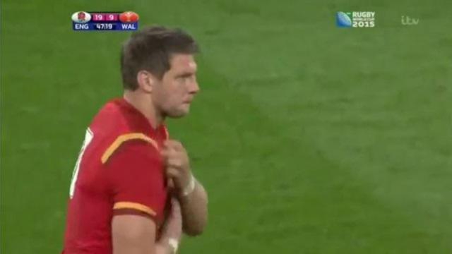 INSOLITE. GIF - Pays de Galles : la curieuse chorégraphie de Dan Biggar avant de buter