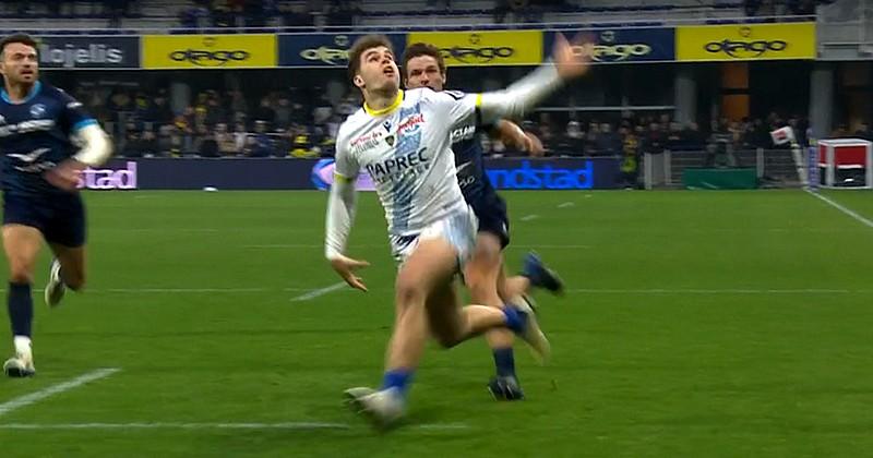 VIDEO. Top 14. Penaud se troue ! Non mais c'est quoi cet essai casquette offert au MHR par Clermont ?