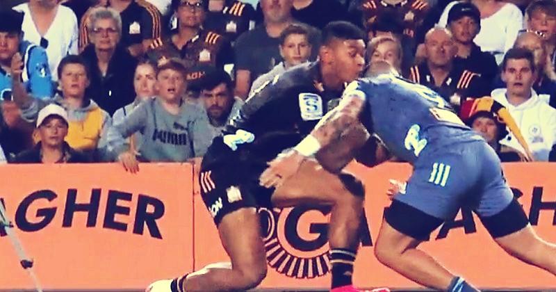 Perenara s'en sort miraculeusement après une séance de chiropractie sur Alaimalo [VIDÉO]