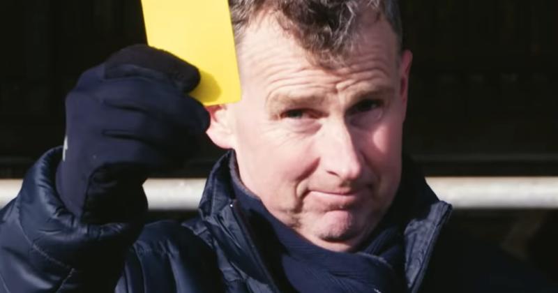 Phil Bennett et des ânes : Nigel Owens raconte ses débuts dans le rugby