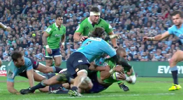 VIDÉO. SUPER RUGBY. Jacques Potgieter coûte un carton jaune et un essai de pénalité à son équipe... une décision trop sévère ?