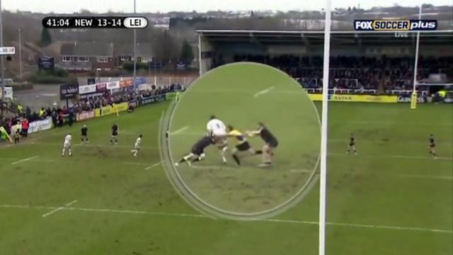 VIDEO. Le pilier de Newcastle Kieran Brookes pousse l'arbitre et prend 6 semaines de suspension