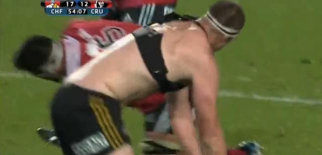 VIDÉO. Super Rugby : Quand Brodie Retallick déblaye des rucks torse poil