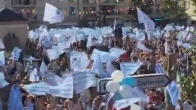 VIDEO. Top 14 : le Racing 92 présente le Brennus à ses supporters