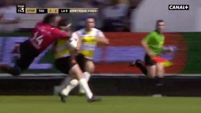 VIDÉO. RCT : Les deux visages de Josua Tuisova contre la Rochelle