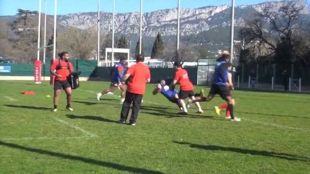 VIDEO. INSOLITE - RCT : Ma'a Nonu se fait détruire à l'impact par un Espoir à l'entraînement