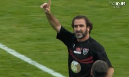 VIDEO. Eric Cantona fait encore quelques miracles... avec le maillot de Toulon et un ballon de rugby