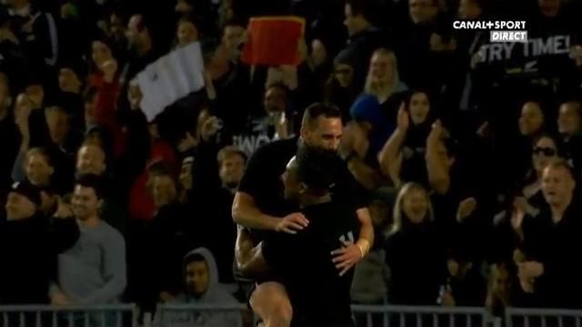 RÉSUMÉ VIDÉO. Record du monde pour les All Blacks après leur victoire sur l'Australie (37-10)