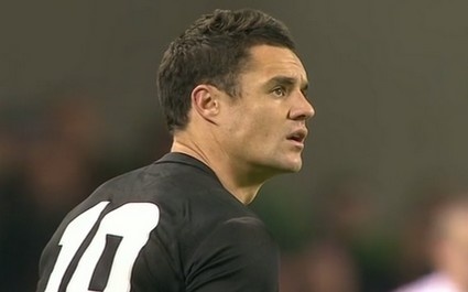 Dan Carter va travailler son drop