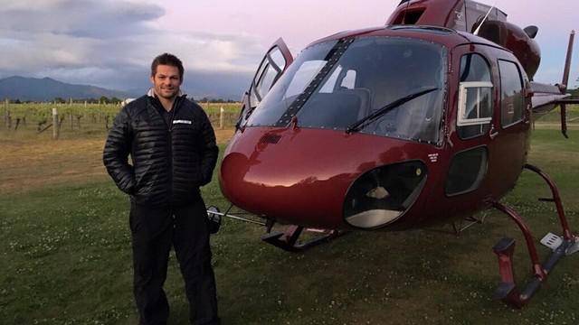 PHOTO. INSOLITE. Pourquoi Richie McCaw a arrêté le rugby pour devenir pilote d'hélicoptère ?