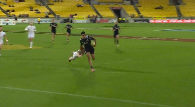 VIDEO. Seven. Rieko Ioane fait danser les Anglais dans le Top 9 de l'année 