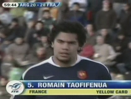 Romain Taofifenua met un gros plaquage à retardement