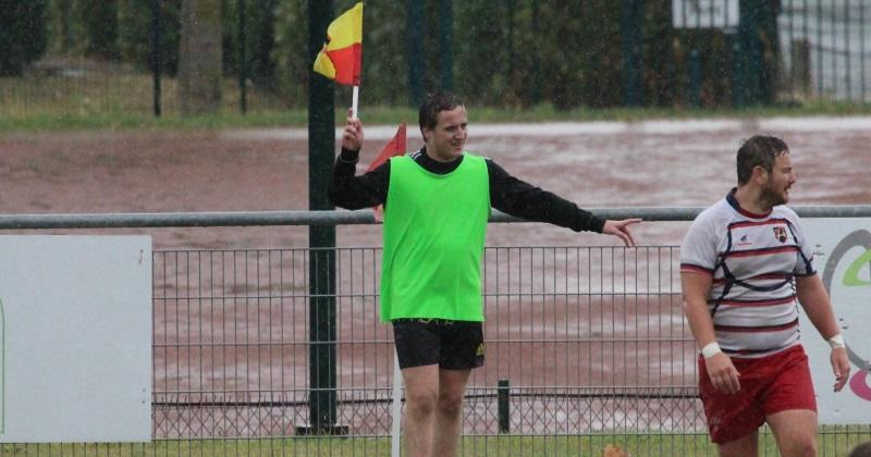 Rugby Amateur : Tu sais que tu es drapeau de touche quand...