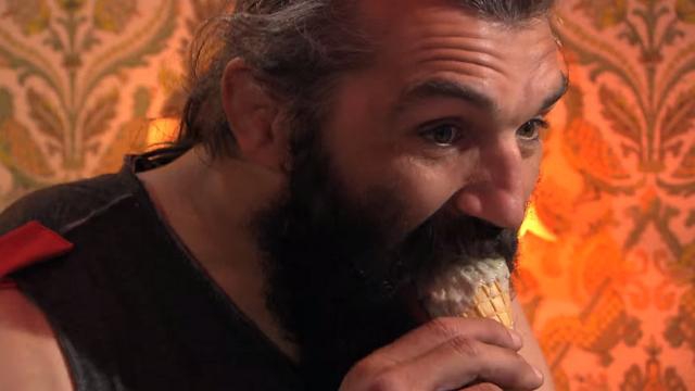 VIDEO. INSOLITE - Sébastien Chabal terrassé par une glace au hareng fermenté à Fort Boyard, le Surströmming