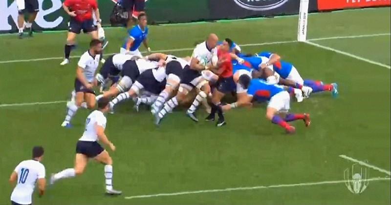 Coupe du monde - Aussi solide qu'un joueur, l'arbitre encaisse très bien la percussion de Parisse [VIDÉO]