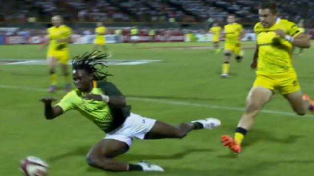 VIDEO - Sevens : le bolide Seabelo Senatla laisse son adversaire sur place et inscrit l'essai du week-end