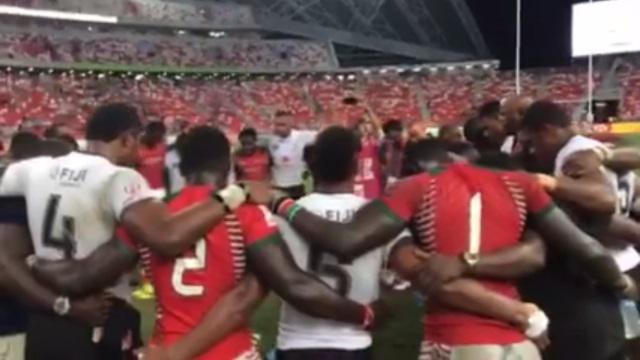 VIDEO. INSOLITE - Singapour 7s : le beau moment de communion entre le Kenya et les Fidji