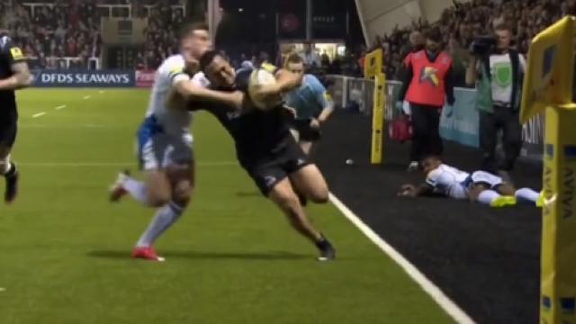 VIDÉO. Premiership. Sinoti Sinoti élimine 4 joueurs pour s'offrir un superbe essai en solo contre Bath